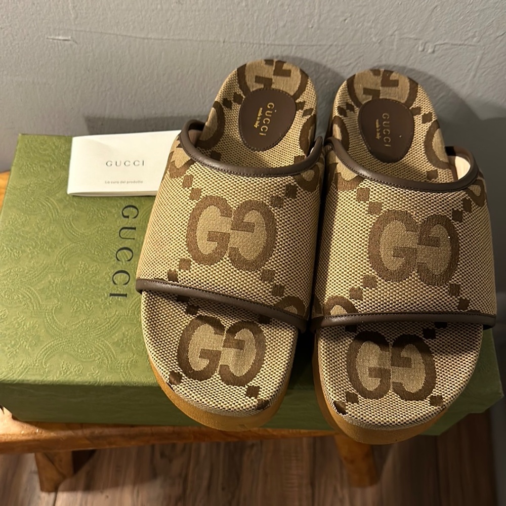 Gucci Gumbo GG around the slippers. Fit on only inside - Picture 4 of 6